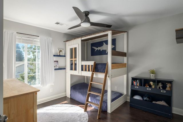 2582 E Christopher Drive, Fresno, CA 93720