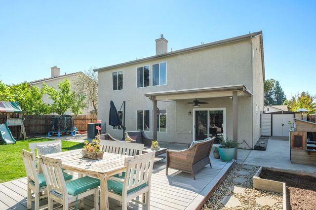 2582 E Christopher Drive, Fresno, CA 93720