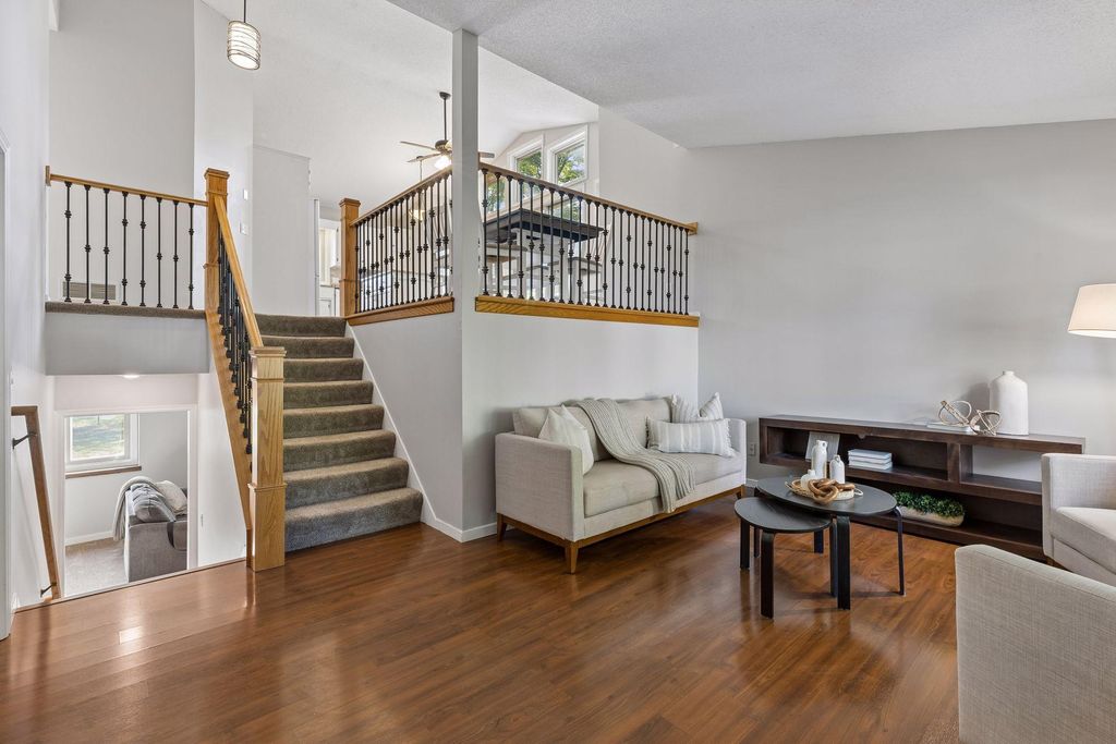 8952 Pineview Lane N, Maple Grove, MN 55369 — photo 4