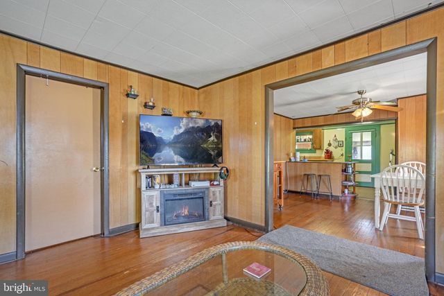 30600 DEPOT ST, New Church, VA 23415
