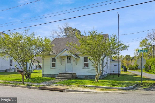 30600 DEPOT ST, New Church, VA 23415