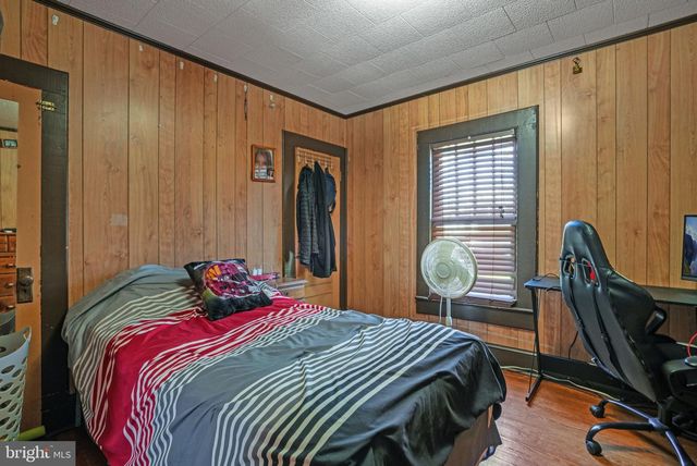 30600 DEPOT ST, New Church, VA 23415
