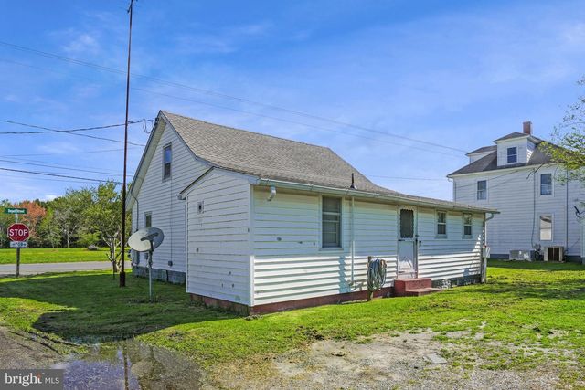 30600 DEPOT ST, New Church, VA 23415
