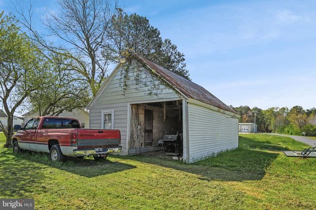 30600 DEPOT ST, New Church, VA 23415
