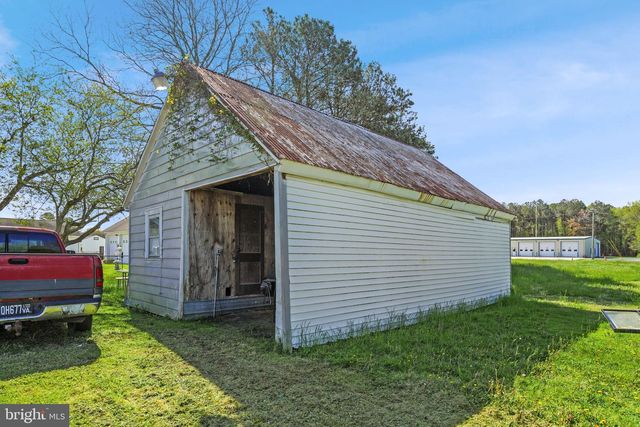 30600 DEPOT ST, New Church, VA 23415