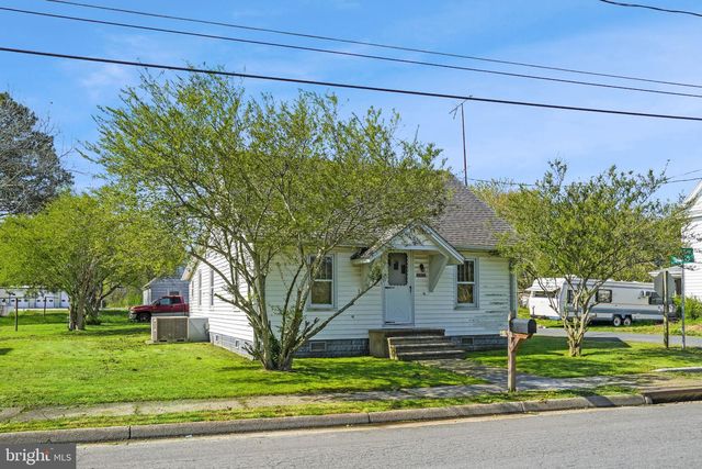 30600 DEPOT ST, New Church, VA 23415