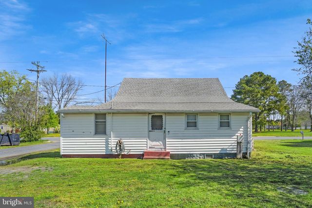 30600 DEPOT ST, New Church, VA 23415