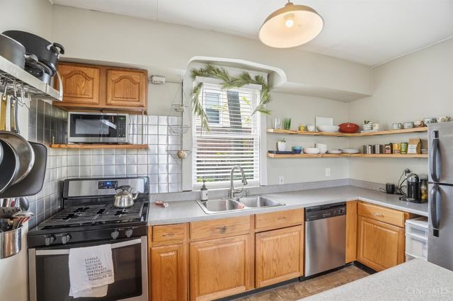 3935 St James Avenue, Silverton, OH 45236