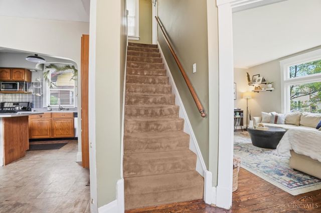 3935 St James Avenue, Silverton, OH 45236