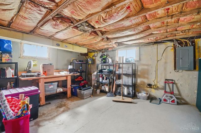 3935 St James Avenue, Silverton, OH 45236