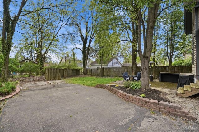 3935 St James Avenue, Silverton, OH 45236