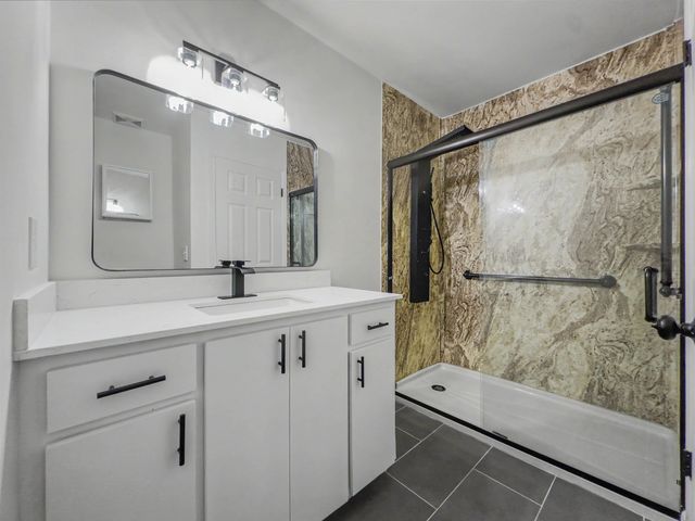 150 Brookside Ln, Palm Coast, FL 32137