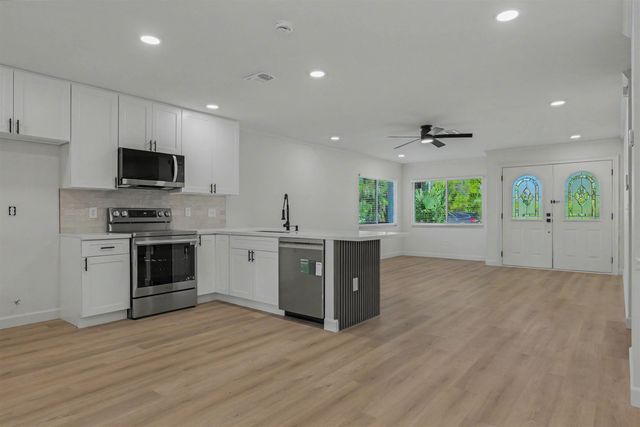 150 Brookside Ln, Palm Coast, FL 32137