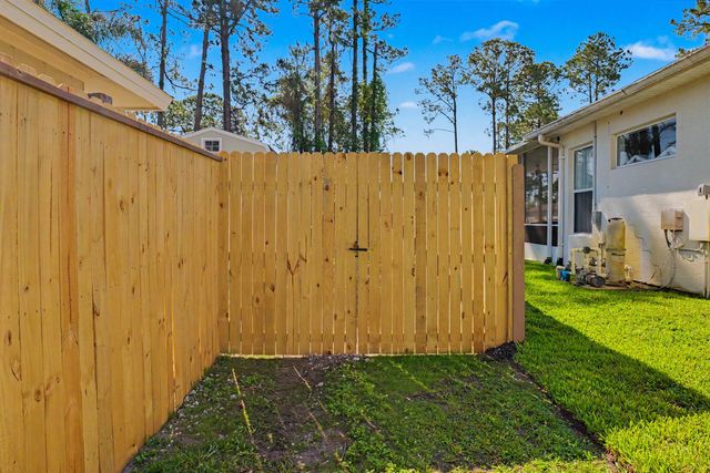 150 Brookside Ln, Palm Coast, FL 32137