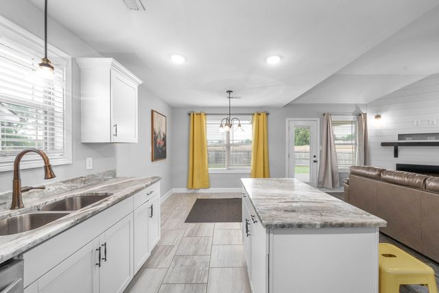 162 Ambridge St, Oak Grove, KY 42262