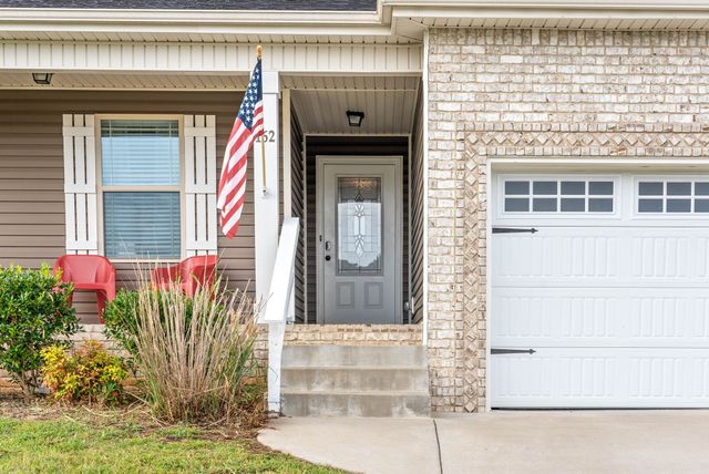 162 Ambridge St, Oak Grove, KY 42262