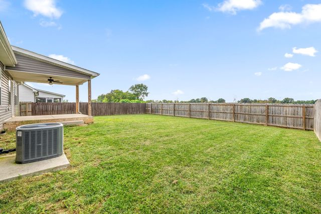 162 Ambridge St, Oak Grove, KY 42262