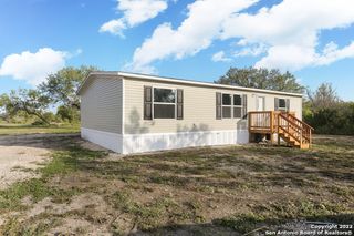 5073 Abbott Rd, St Hedwig, TX 78152