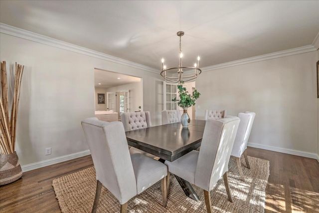 21700 Via Regina, Saratoga, CA 95070