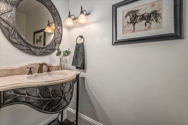 21700 Via Regina, Saratoga, CA 95070