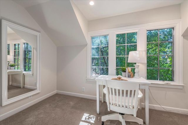 21700 Via Regina, Saratoga, CA 95070