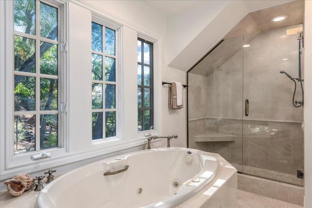 21700 Via Regina, Saratoga, CA 95070