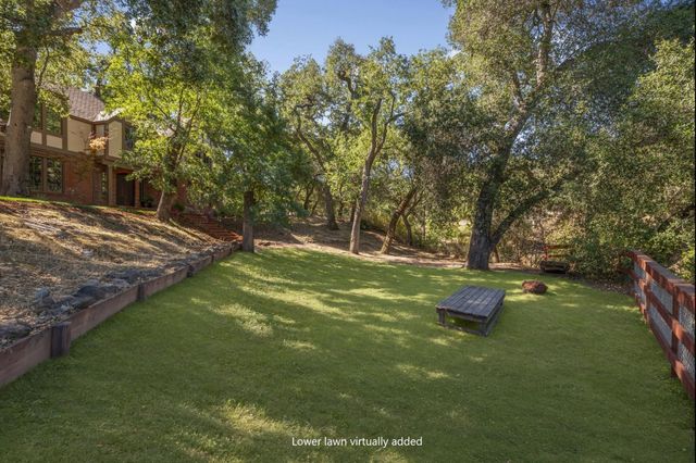 21700 Via Regina, Saratoga, CA 95070