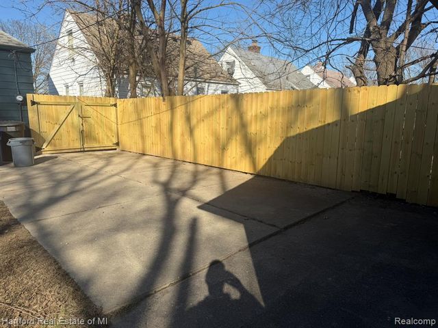 6212 Westwood Street, Detroit, MI 48228