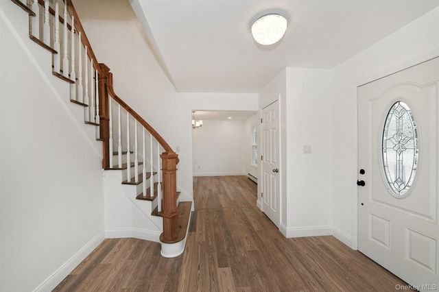 34 Warner Road, Huntington, NY 11743