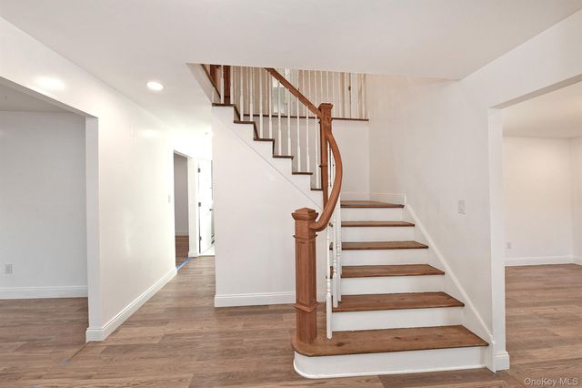 34 Warner Road, Huntington, NY 11743