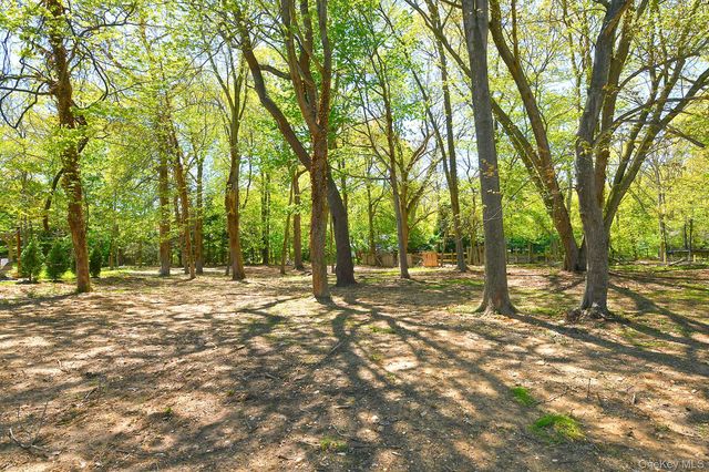 34 Warner Road, Huntington, NY 11743