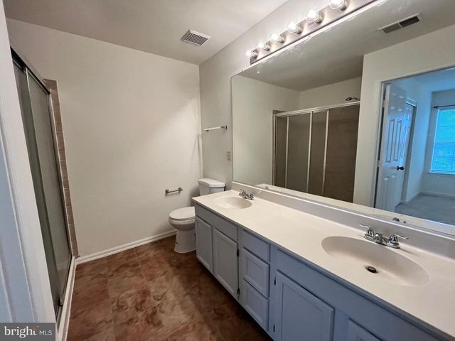 17367 KILDARE LN, Dumfries, VA 22026