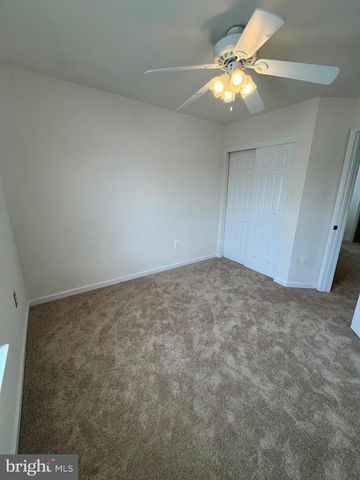 17367 KILDARE LN, Dumfries, VA 22026