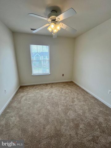 17367 KILDARE LN, Dumfries, VA 22026