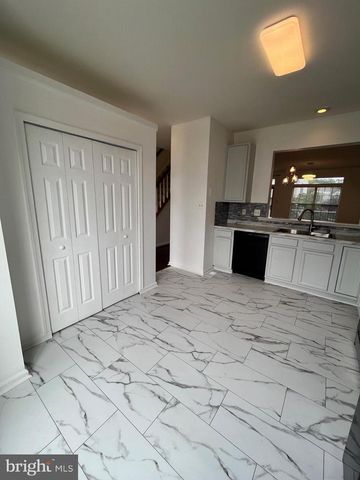 17367 KILDARE LN, Dumfries, VA 22026