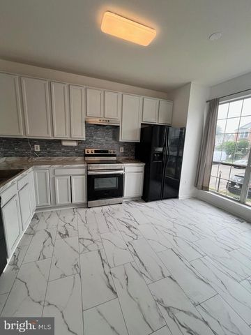 17367 KILDARE LN, Dumfries, VA 22026