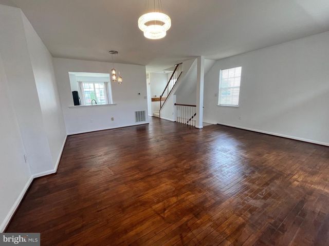17367 KILDARE LN, Dumfries, VA 22026