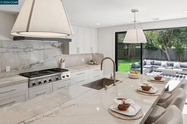 2421 Danville Blvd, Alamo, CA 94507