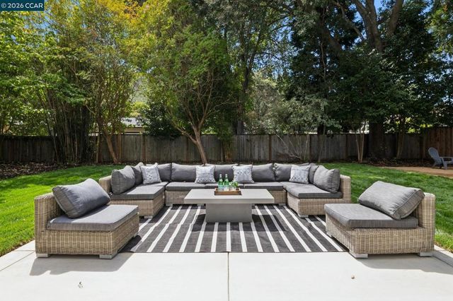 2421 Danville Blvd, Alamo, CA 94507