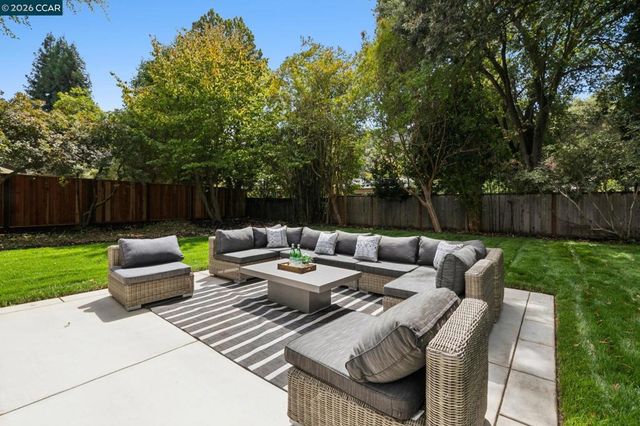 2421 Danville Blvd, Alamo, CA 94507