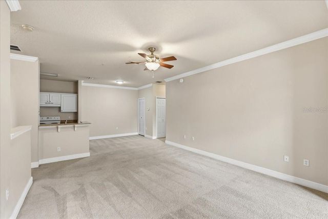 430 SOUTHERN PECAN CIRCLE 201, Winter Garden, FL 34787