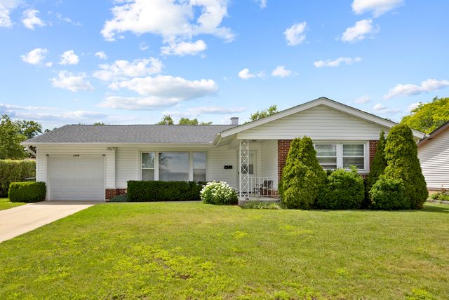 1116 Maple Lane, Elk Grove Village, IL 60007