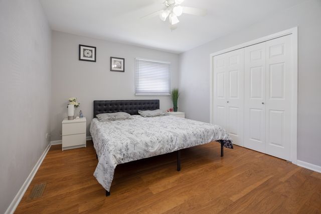 1116 Maple Lane, Elk Grove Village, IL 60007