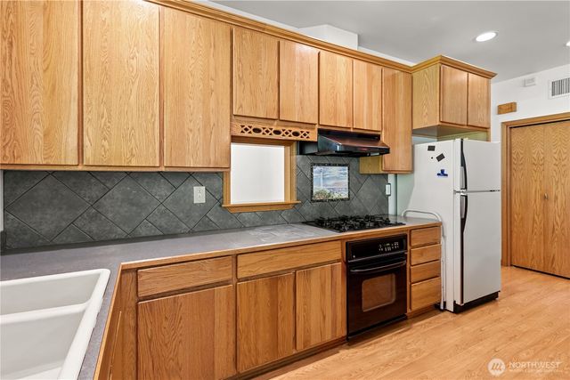 6710 73rd Avenue NE, Olympia, WA 98516