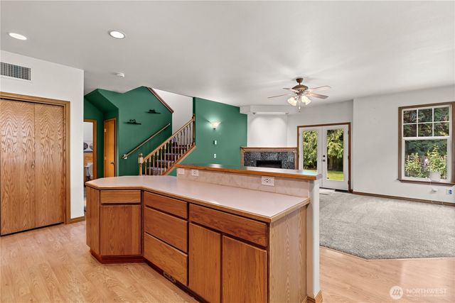 6710 73rd Avenue NE, Olympia, WA 98516