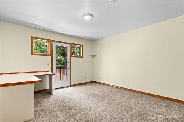 6710 73rd Avenue NE, Olympia, WA 98516