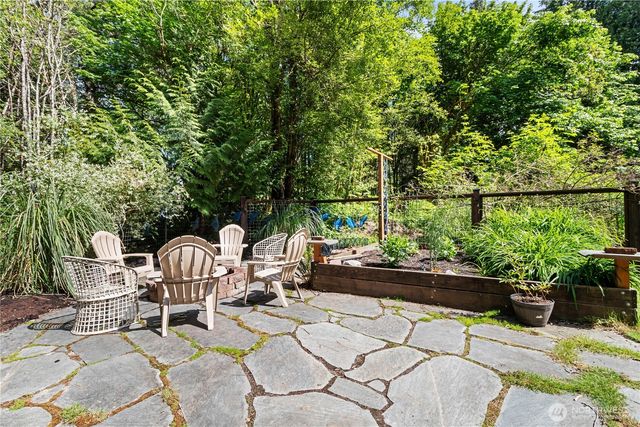 6710 73rd Avenue NE, Olympia, WA 98516