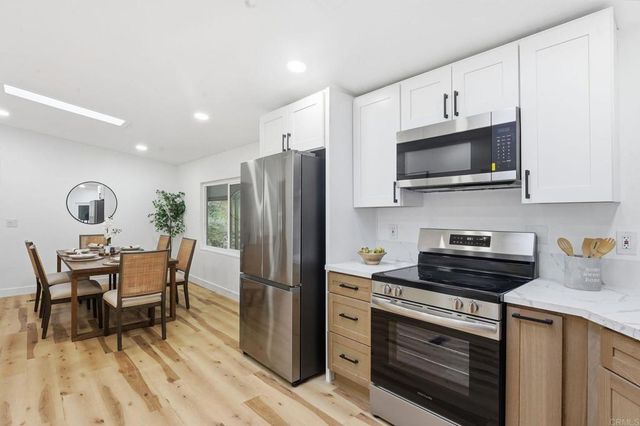 8975 Lawrence Welk Drive 446, Escondido, CA 92026