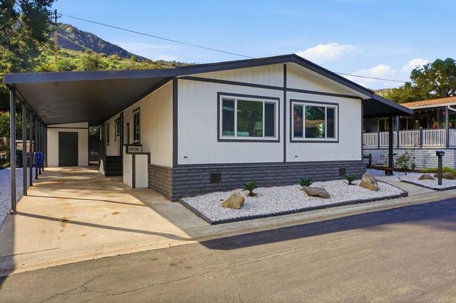 8975 Lawrence Welk Drive 446, Escondido, CA 92026