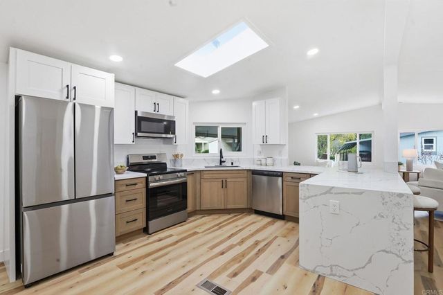 8975 Lawrence Welk Drive 446, Escondido, CA 92026